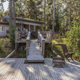 Holiday Home Björn by Interhome、Hitisのホテル