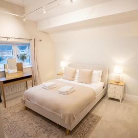 Brand New Modern 2BR Apt in Broadway High St - Sleeps 6