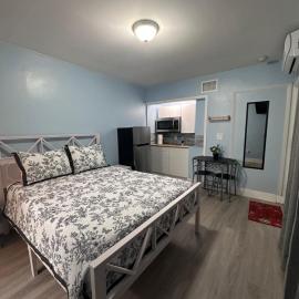 Cozy Miami Studio 5 Min to MIA Free Parking โรงแรมในไมอามี