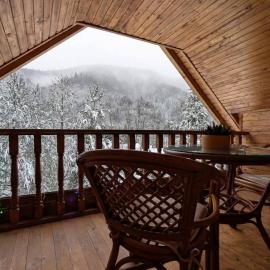 Cabana de la rau Satic，薩提克的飯店
