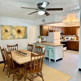 4th Street Residences, hotel i Saint David