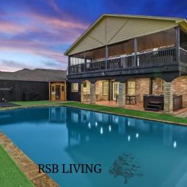 Grand 5BR 2 5B Villa with Pool & Hot Tub