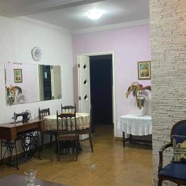 Casa ampla no Centro, ao lado prefeitura e estação, hotel a Poá