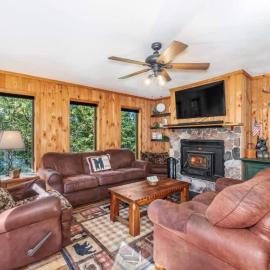 Clover Pines, hotel a Eagle River