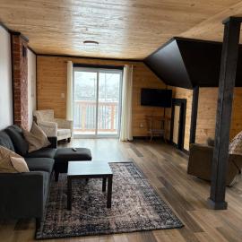 All About ME Loft, hotel em Montague