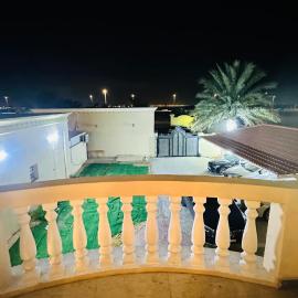 Suite Room with big balcony، فندق في الرحبة