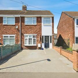 Cosy 3-Bedroom House in Coventry Free Parking Ideal for Families & Contractors, hotel in Foleshill