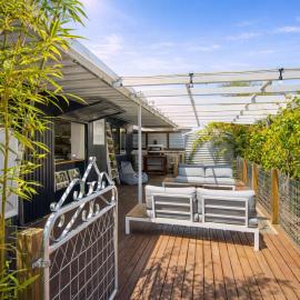 Modern Cottage with Short Walk to the River, viešbutis mieste Manumas