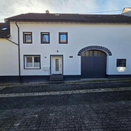 Ferienhaus Flieja, Hotel in Wallenborn