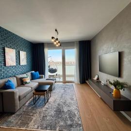 Quiet & Spacious Panoramic Apartment