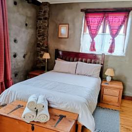 Serene, cosy stay with a mountain view, Hotel in Greyton