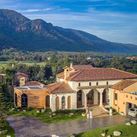 Toscana valley, Casa Vacanze, Luxury private pool villa at Khao Yai, hotel in Ban Rai Khlong Sai