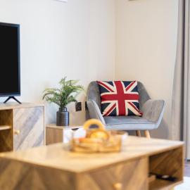 Spacious 3-Bed Apartment near Windsor Castle, hótel í Windsor