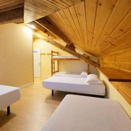 Albergue Pájaro L, hotel a Castejón de Sos