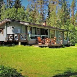 Holiday Home Niittylahti by Interhome, hotell i Koro
