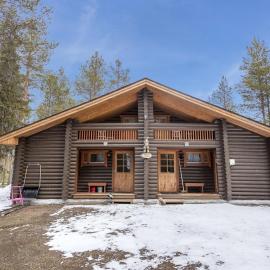 Holiday Home Jänkäluppo i by Interhome, hotel in Äkäslompolo