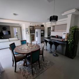 Apartamento aconchegante a 150 metros do mar