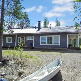 Ihamaniemi에 위치한 호텔 Holiday Home Hot pool cottage laurinranta by Interhome