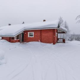 Holiday Home Lomapesä 2b by Interhome، فندق في Kotila