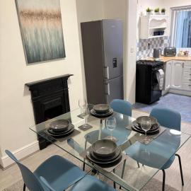 Cozee 2-bed nr New Cross Hospital