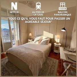 Suite Style Hôtel avec Balcon Vue Gare Netflix
