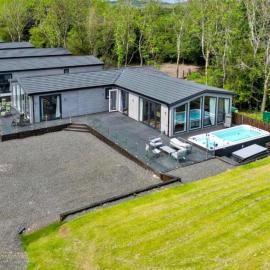 Finest Retreats - Silverwood Executive Chalet, hotell i Errol