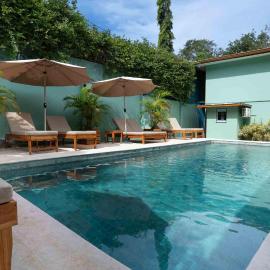 Hotel Arco Iris, hotel v mestu Tamarindo
