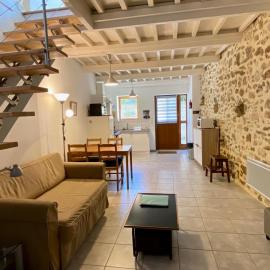 Climatisé, gite La Grange, Terrasse et Vue sur le château de Peyrepertuse