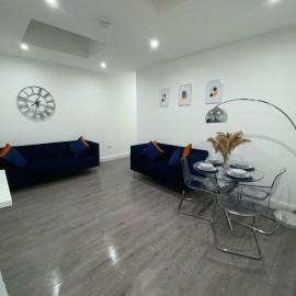 Stylish cosy 2BR Flat in London, free parking