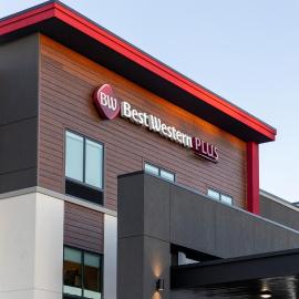 Best Western Plus Marquette Hotel & Suites, hotel v destinácii Marquette