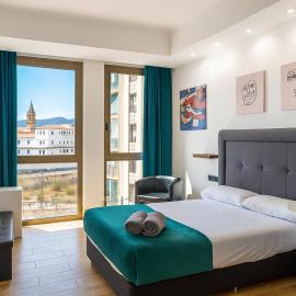 Ilustre - City-View Rooms with AC in Málaga's Old Town - Steps from Calle Larios and the Thyssen