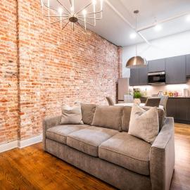 Hollyhock Suite 403