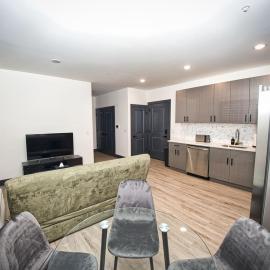 Free Indoor Parking 25 Minutes to NYC, hotel in West New York