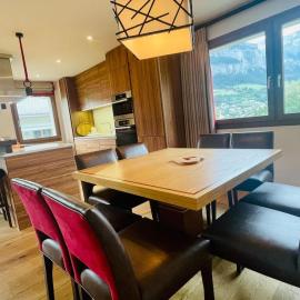 Elegant apartment in Flims close to Lake Caumasee, hotel en Flims