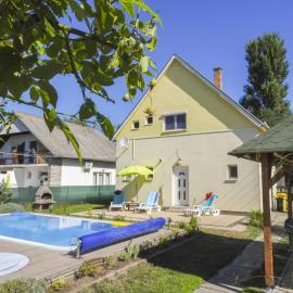 Holiday Home Sunny Day by Interhome
