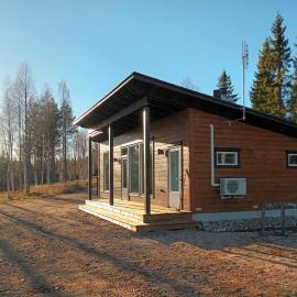 Holiday Home Jolmalompolo by Interhome โรงแรมในRaanujärvi