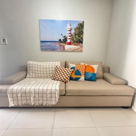 Casa 2 Quartos com Ar Condicionado e 1 Suíte a 200mts da praia