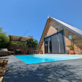 Unique wooden villa with pool