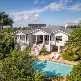 Capmar House -Huge Home & Pool, hotel in Stock Island