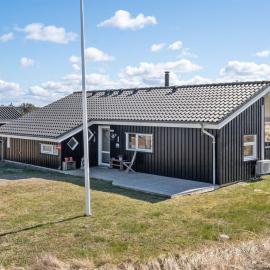 Holiday Home Caro - 807m from the sea by Interhome