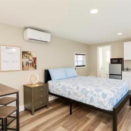 Chic renovated studio Apt