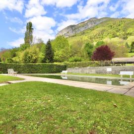 Confort moderne avec piscine et jardin, proche lac - FR-1-432-94