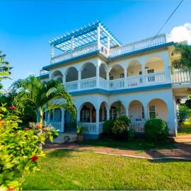 Jamaica Villa in Coral Spring: Corral Spring şehrinde bir otel