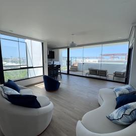 Beach House in Mejía with Private Beach and Pool, hotel a Islay