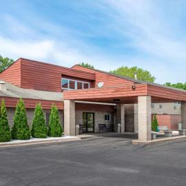 Coratel Inn and Suites By Jasper River Falls, hotel en River Falls