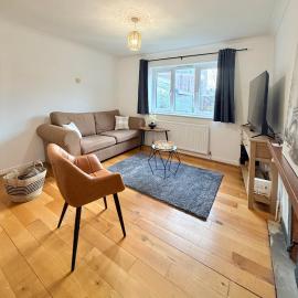 Stylish 3BR Cambridge Bungalow, Near Science Park, hotel in Cambridge