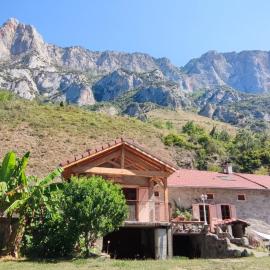 Gîte 10 personnes - La Petite Ferme d'En Courtiels, hotel a Sinsat