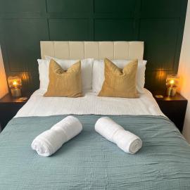 Heeley में, होटल Modern Classic 2 bed apartment with Sofa Bed Sleeps 5 FREE PARKING by Graves Park Peak District
