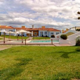Monte do Giestal - Casas de Campo & Spa, готель у місті Abela