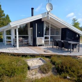 Beautiful cottage on a large natural plot, viešbutis mieste Ålbæk